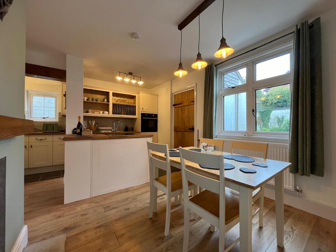 One Jubilee Cottages Shugborough 외부 사진
